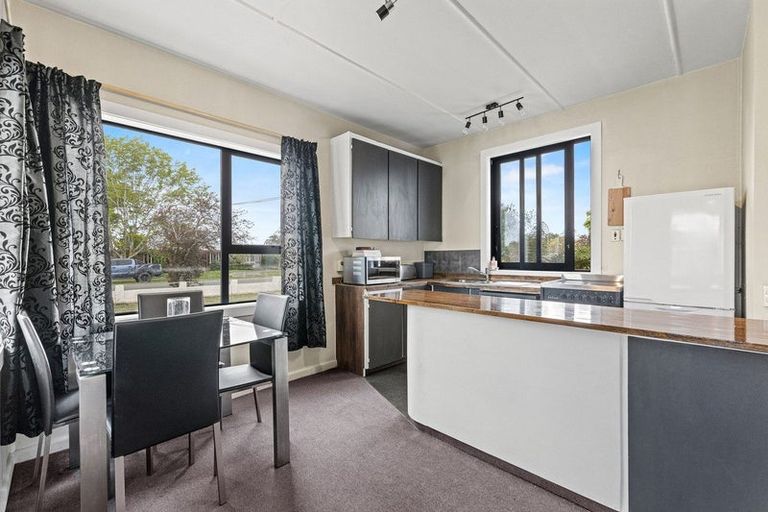 Photo of property in 3 Highfield Avenue, Dunsandel, 7682