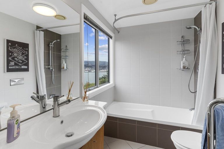 Photo of property in 34 Glengyle Street, Vauxhall, Dunedin, 9013