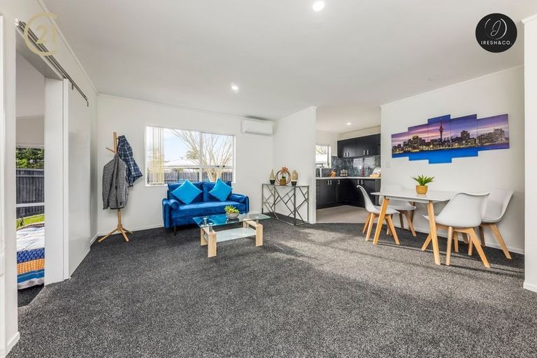 Photo of property in 2/11 Rollerson Street, Papakura, 2110