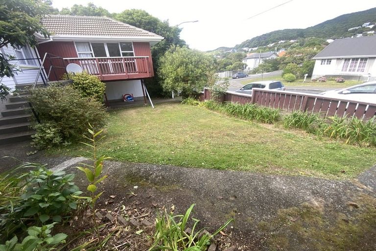 Photo of property in 2 Thurleigh Grove, Karori, Wellington, 6012