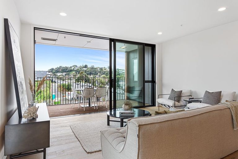 Photo of property in 6/36 Edmonton Road, Henderson, Auckland, 0612