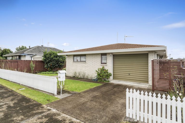 Photo of property in 63a Pemberton Crescent, Greerton, Tauranga, 3112