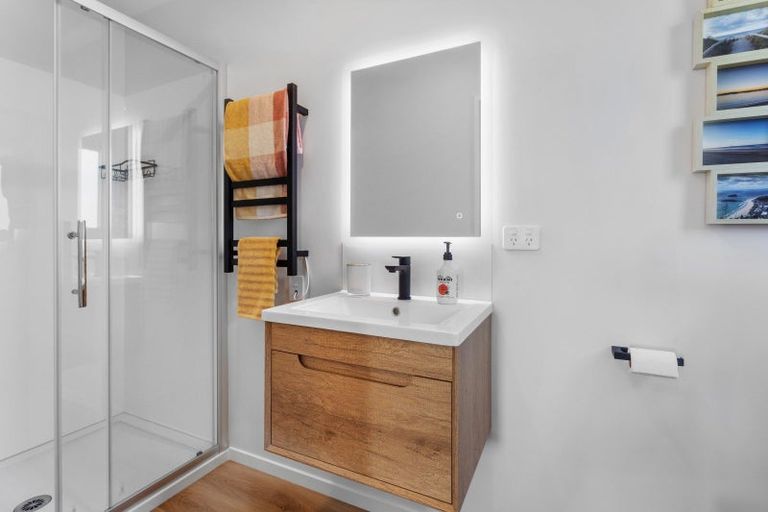 Photo of property in 86 Racecourse Road, Amberley, 7482