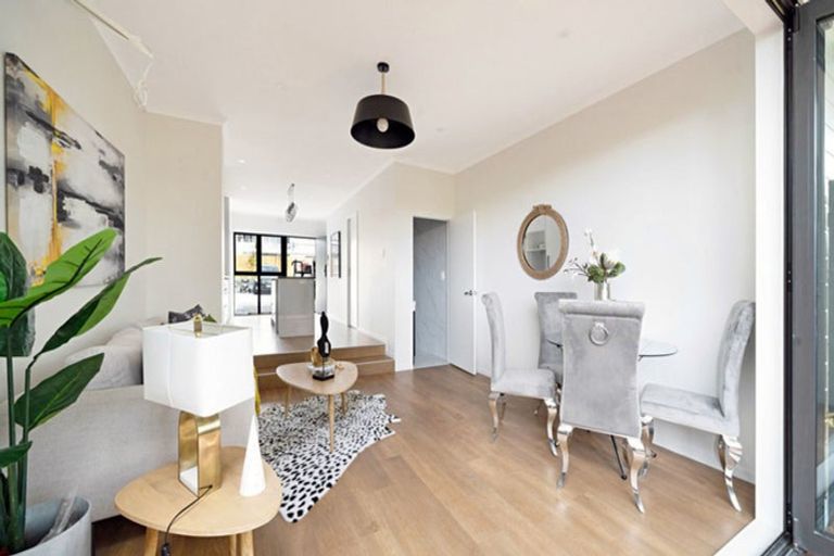 Photo of property in 3/32 Brandon Road, Glen Eden, Auckland, 0602