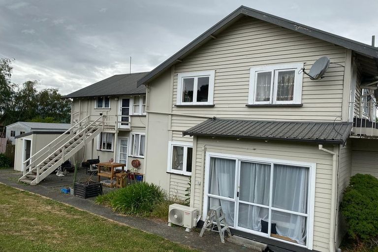 Photo of property in 2 Gaisford Terrace, Waipukurau, 4200
