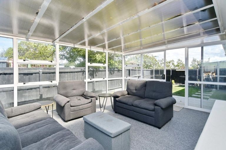 Photo of property in 9 Bonar Place, Woolston, Christchurch, 8062