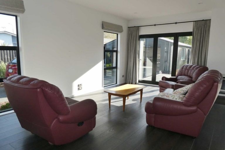 Photo of property in 93 Edgeware Road, St Albans, Christchurch, 8014