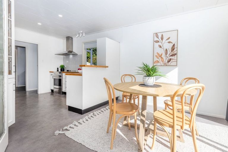 Photo of property in 22 Kaitawa Crescent, Paraparaumu, 5032