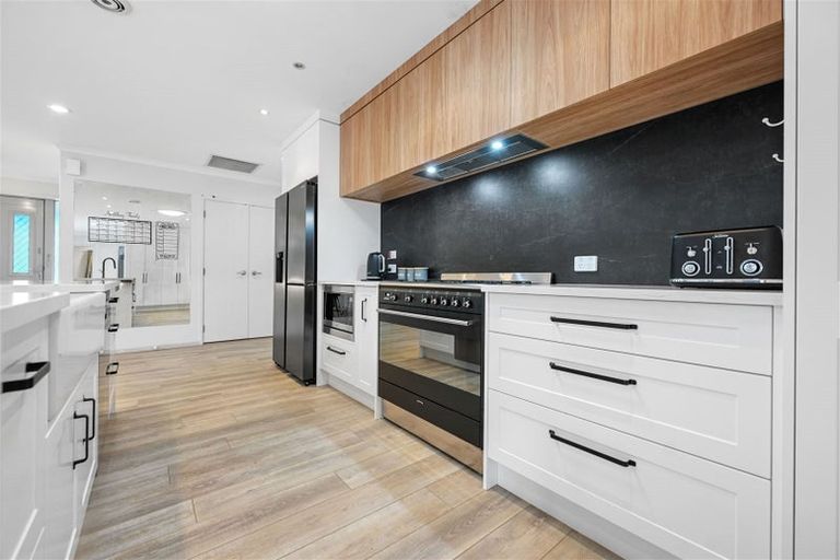 Photo of property in 3 Milbrook Place, Chartwell, Hamilton, 3210