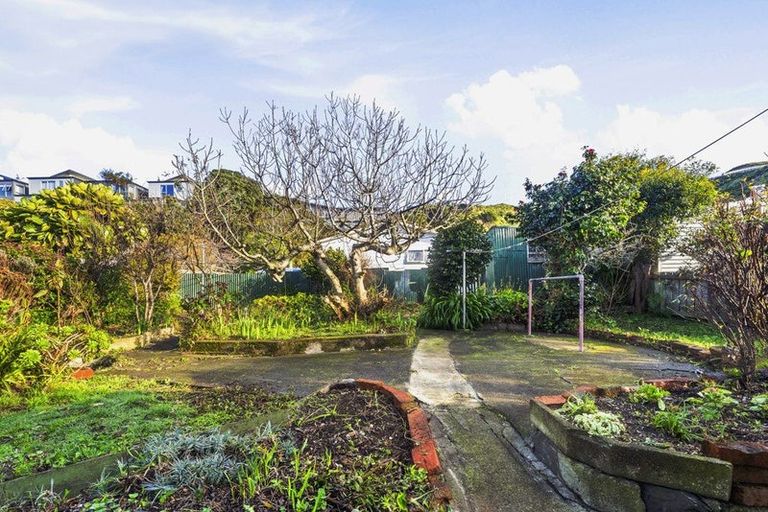 Photo of property in 68 Derwent Street, Island Bay, Wellington, 6023
