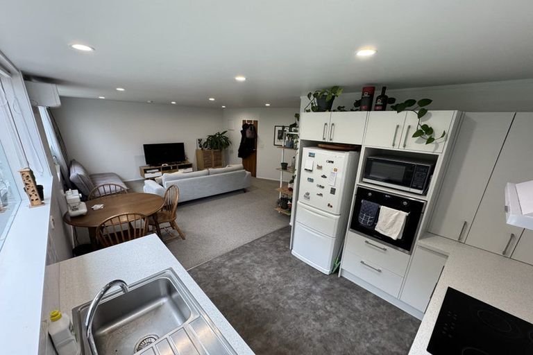 Photo of property in 4/15 Upper Lewisville Terrace, Thorndon, Wellington, 6011