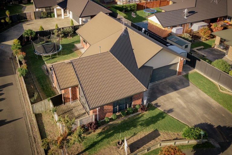 Photo of property in 4 Nevada Way, Kelvin Grove, Palmerston North, 4414