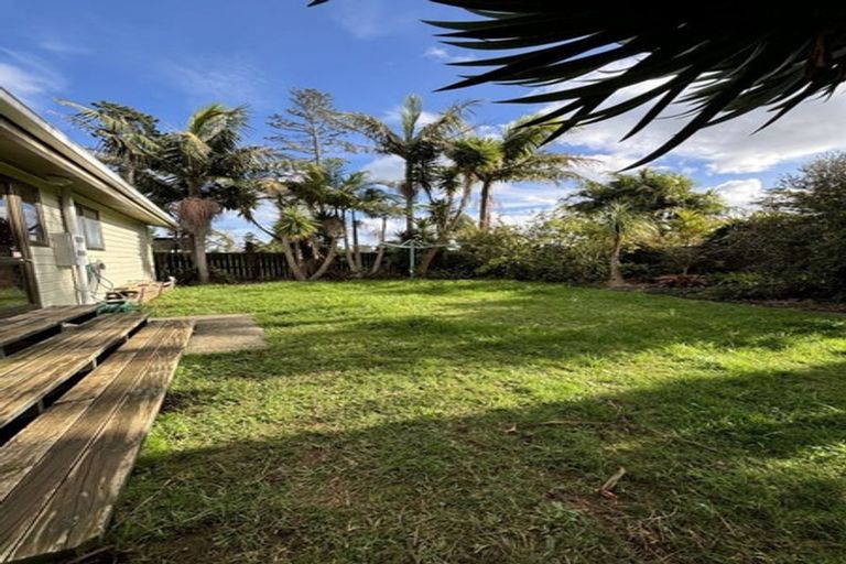 Photo of property in 87 Carnoustie Drive, Wattle Downs, Auckland, 2103