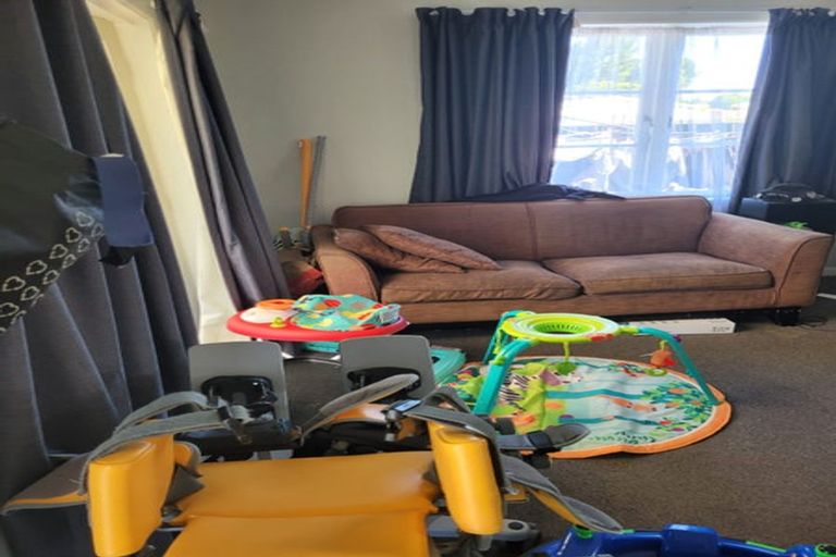 Photo of property in 1/72 Gloucester Road, Manurewa, Auckland, 2102