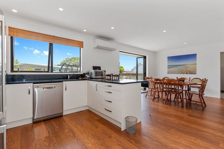 Photo of property in 11 Ata-mahina Way, Ruakaka, 0116