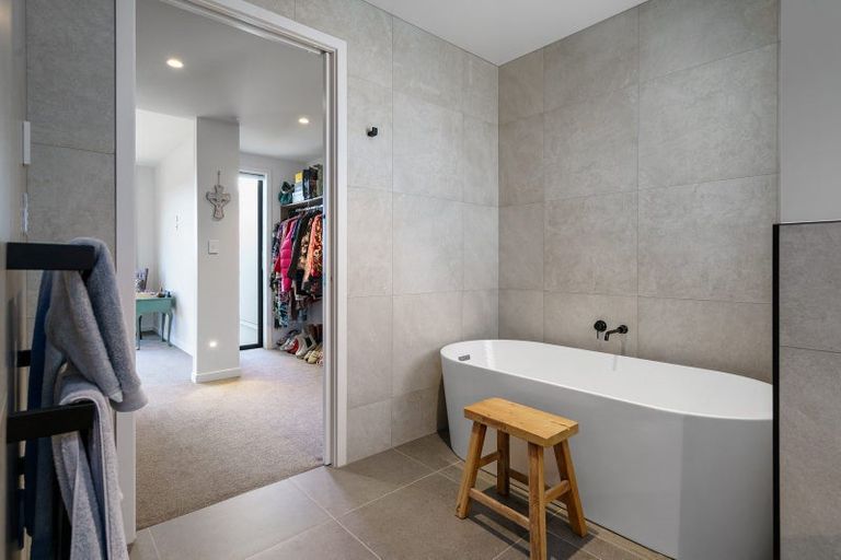 Photo of property in 33 Lakewood Lane, Cambridge, 3434