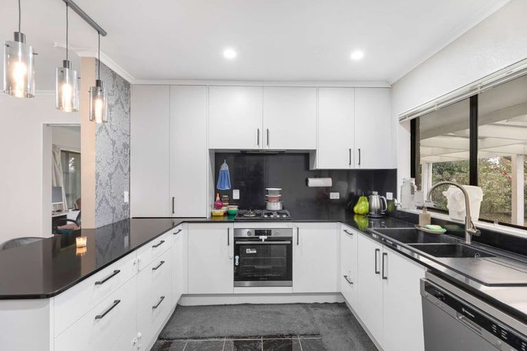 Photo of property in 95 John F Kennedy Drive, Milson, Palmerston North, 4414