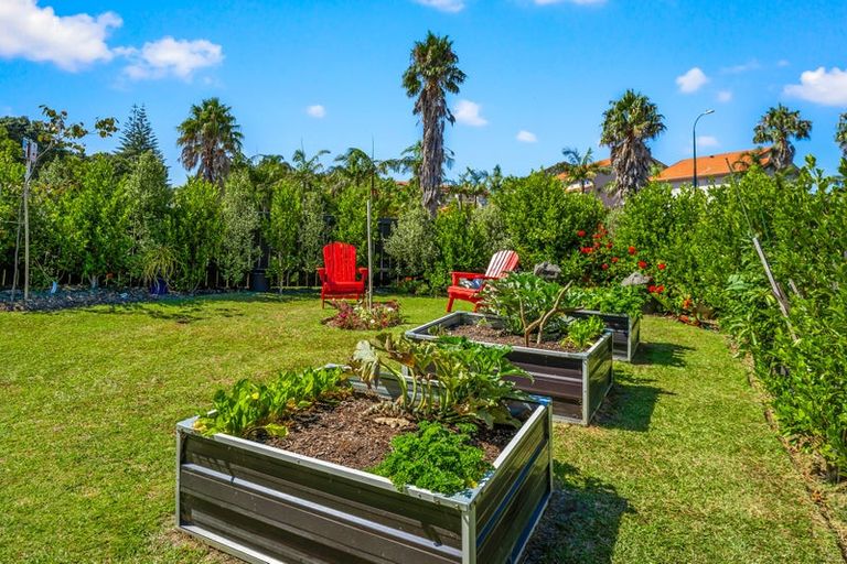 Photo of property in 2 Maylee Crescent, Gulf Harbour, Whangaparaoa, 0930