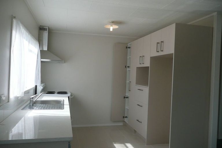 Photo of property in 9 Silverstone Place, Henderson, Auckland, 0612