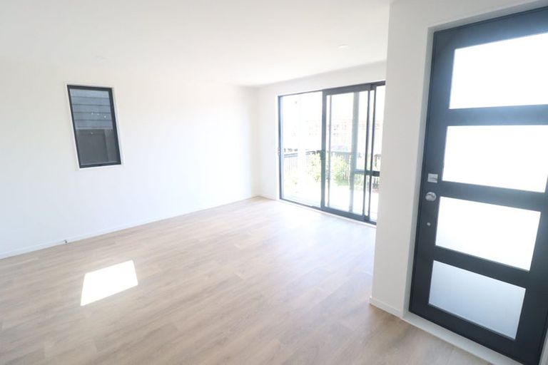 Photo of property in 4 Autumn Blaze Street, Hobsonville, Auckland, 0616