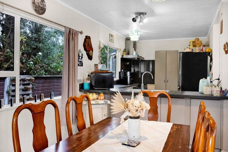 Photo of property in 237a South Road, Hawera, 4610