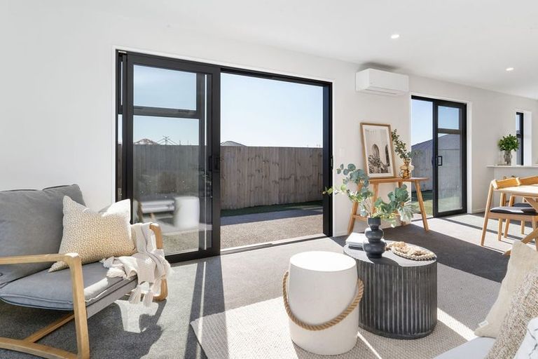 Photo of property in 76 Blakes Road, Belfast, Christchurch, 8051