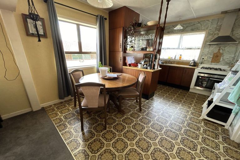 Photo of property in 1/37 Lynwood Road, New Lynn, Auckland, 0600