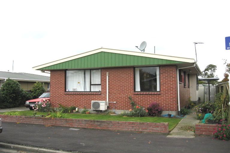Photo of property in 2/6 Tulloch Place, Papanui, Christchurch, 8052