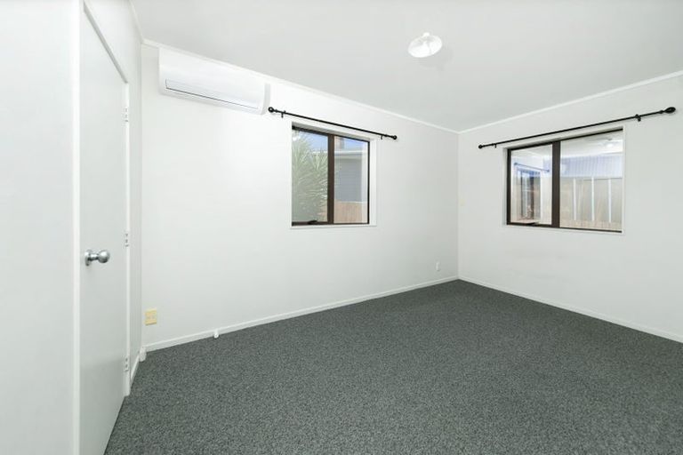 Photo of property in 19a Marewa Street, Te Atatu South, Auckland, 0610