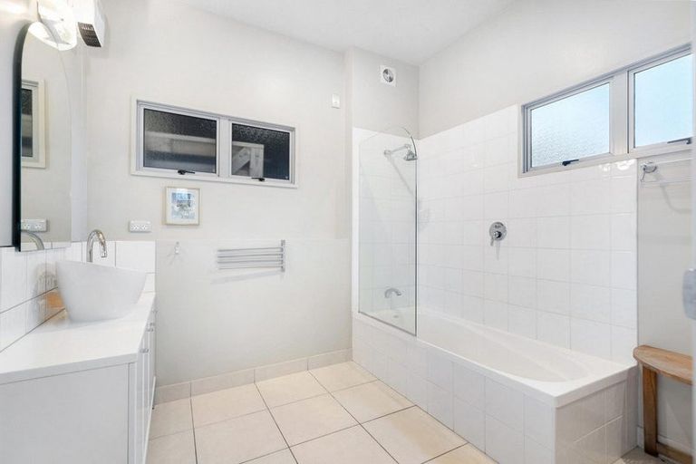 Photo of property in 31a Kings Drive, Wanaka, 9305