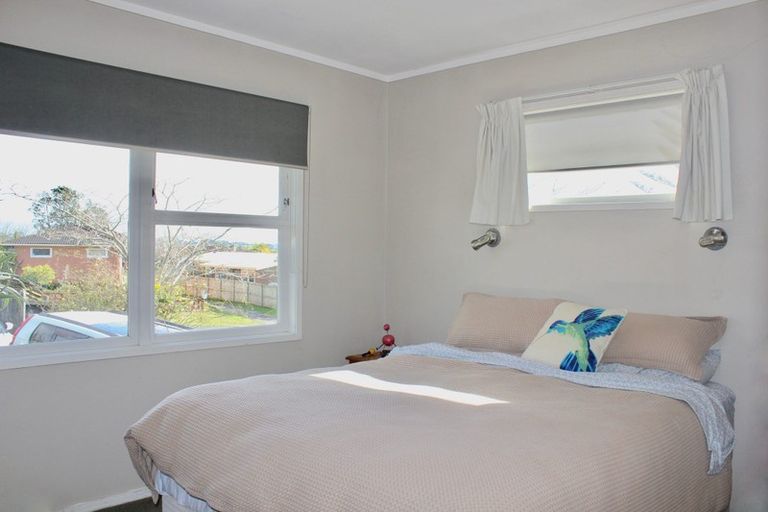 Photo of property in 34 Sunvue Road, Glen Eden, Auckland, 0602