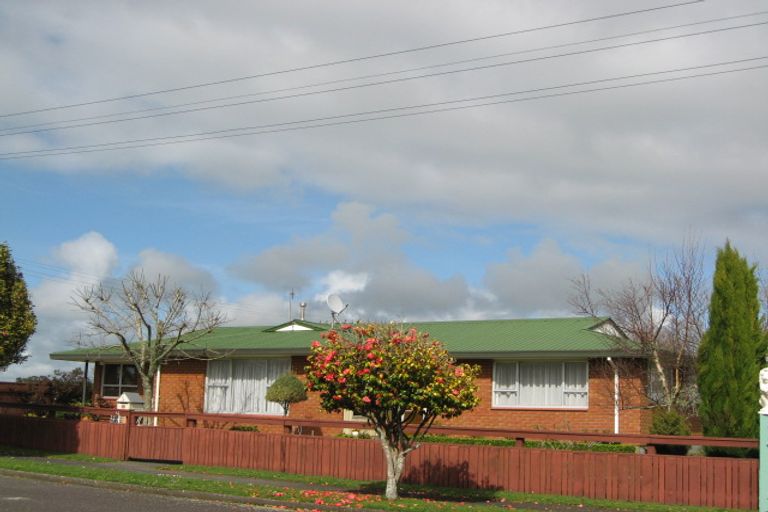 Photo of property in 61 Broadway, Waitara, 4320