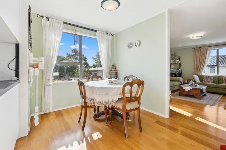 Photo of property in 10 Purata Place, Mangere Bridge, Auckland, 2022
