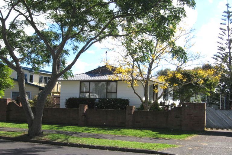 Photo of property in 9 Compass Place, Te Atatu Peninsula, Auckland, 0610