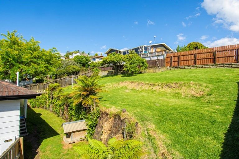 Photo of property in 25 Dingadee Street, Welcome Bay, Tauranga, 3112
