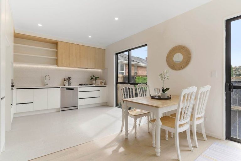 Photo of property in 48c Portadown Avenue, Pakuranga Heights, Auckland, 2010