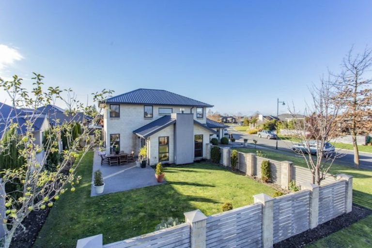 Photo of property in 1 Hawthorn Mews, Rangiora, 7400