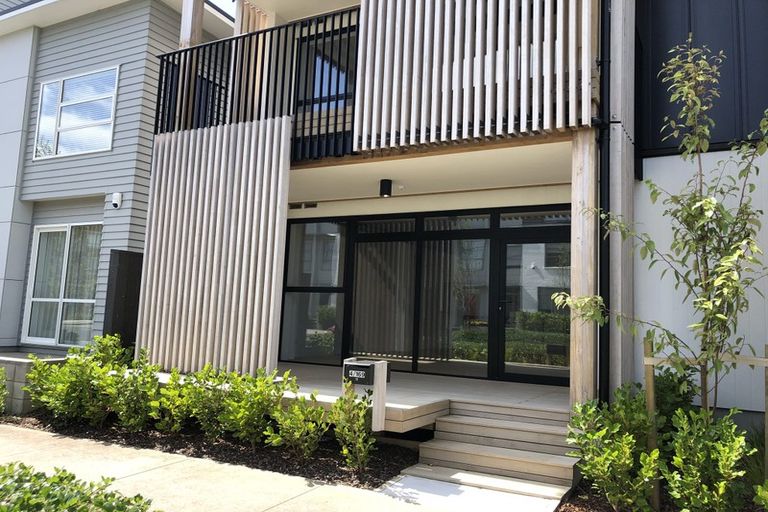 Photo of property in 4 Hobsonville Point Road, Hobsonville, Auckland, 0616