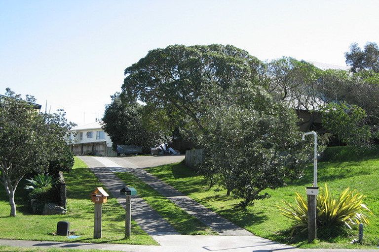 Photo of property in 4 Commodores Close, Coastlands, Whakatane, 3120