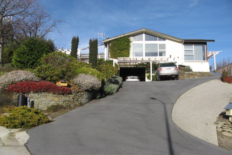 Photo of property in 22 Aspiring Terrace, Wanaka, 9305