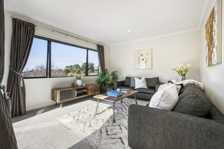Photo of property in 22 Maori Hut Road, Red Beach, 0932