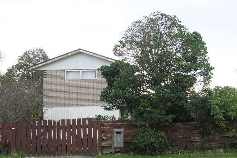 Photo of property in 5 Hadfield Place, Paraparaumu Beach, Paraparaumu, 5032