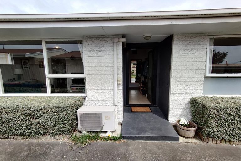 Photo of property in 2/22 Longfellow Street, Sydenham, Christchurch, 8023