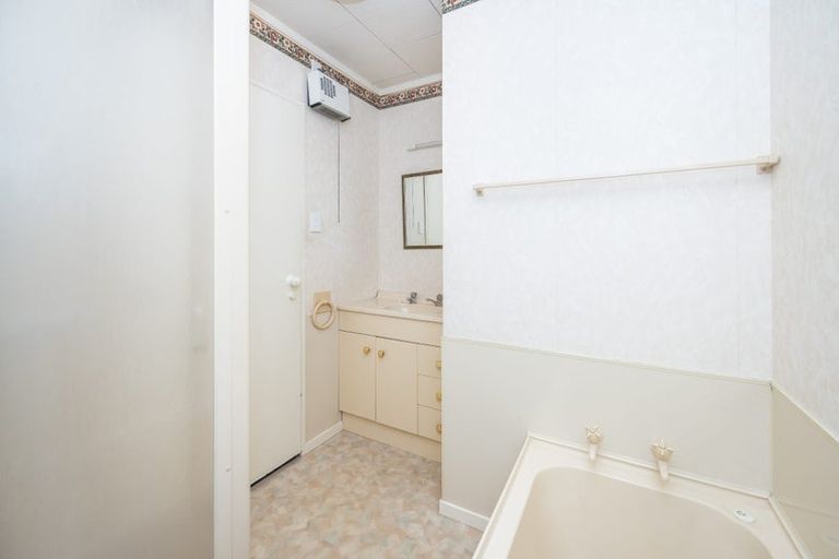 Photo of property in 216 Brady Street, Te Awamutu, 3800