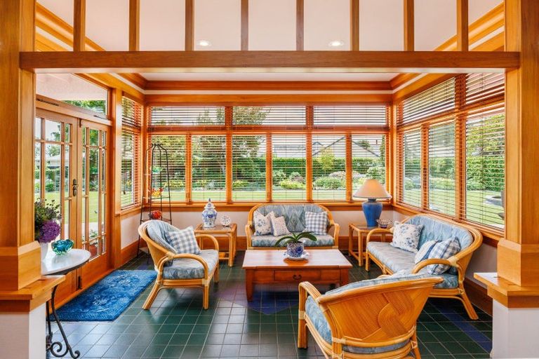 Photo of property in 4 Sierra Court, Roslyn, Palmerston North, 4414