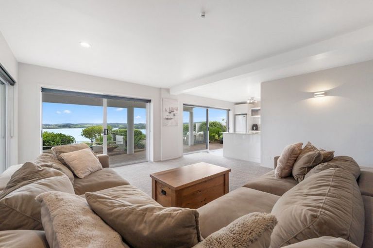 Photo of property in 1/121 Pah Road, Cockle Bay, Auckland, 2014