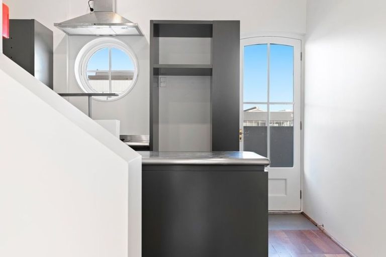 Photo of property in 2/204 Saint Asaph Street, Christchurch Central, Christchurch, 8011