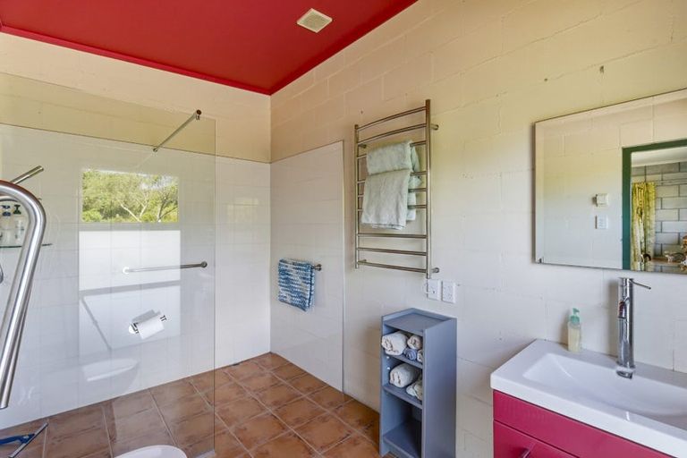 Photo of property in 171 Paetawa Road, Peka Peka, Waikanae, 5391