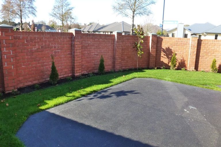 Photo of property in 49a Mcmahon Drive, Aidanfield, Christchurch, 8025