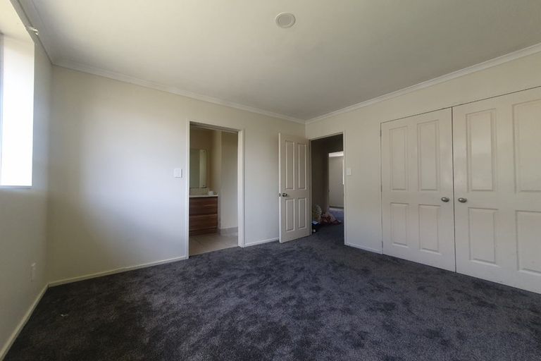 Photo of property in 3a Margarita Rise, Pukekohe, 2120